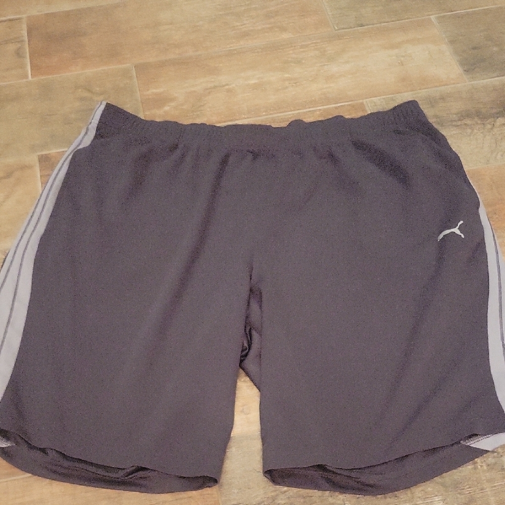 Puma Men's Two Tone Gray Gym Shorts 23" Long, w/ Pockets & Draw String Waist EUC